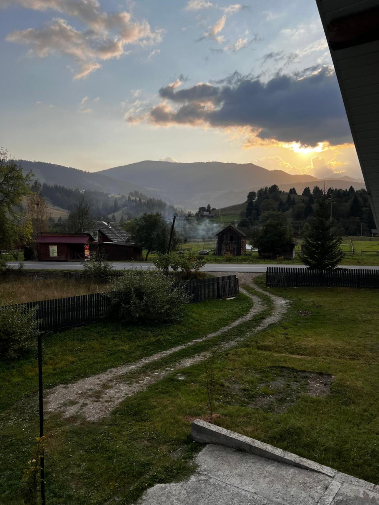Сімейна Хата Werchowyna Exterior foto